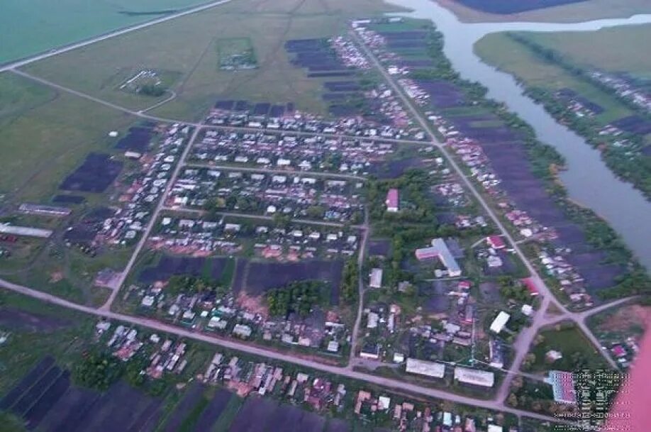 Село роднички. Малая Семеновка Балашовский район. Малая Семеновка Балашовский район Саратовская область. Село Семеновка Саратовская область. Село Родничок Балашовский район.