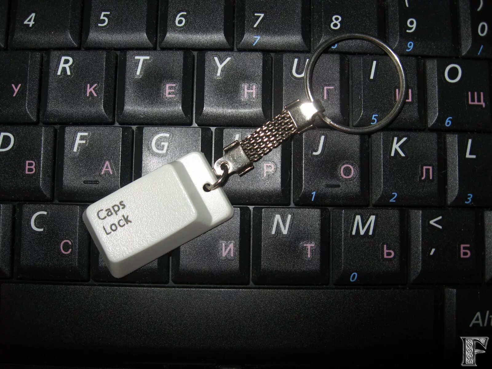 что можно сделать из клавиатуры. изделия из клавиатуры. самодельные кнопки для клавиатуры. что можно сделать из клавиатуры. сумочка из клавиатуры.