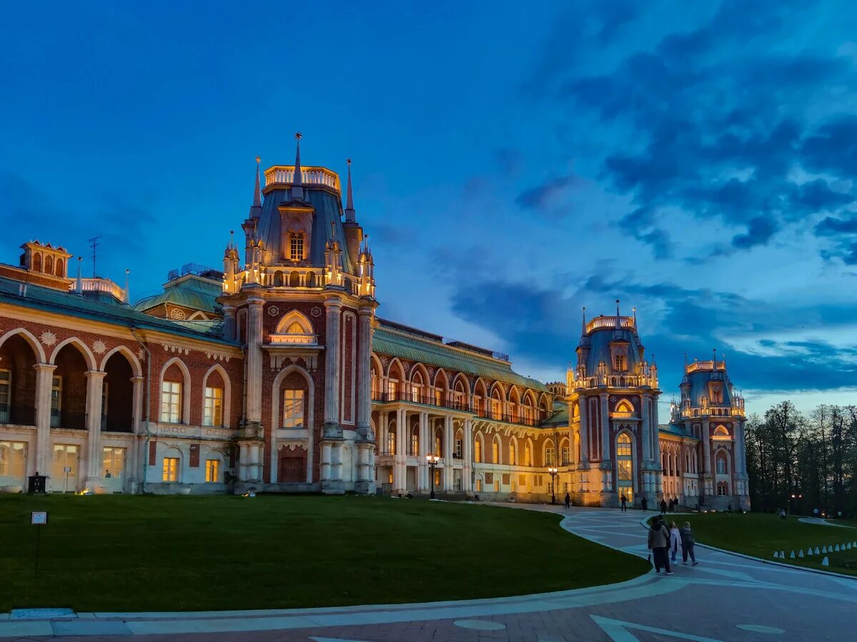 Царицыно в москве цена. Царицыно музей-заповедник. Музей усадьба Царицыно. Усадьба Царицыно Баженов. Парк усадьба Царицыно.