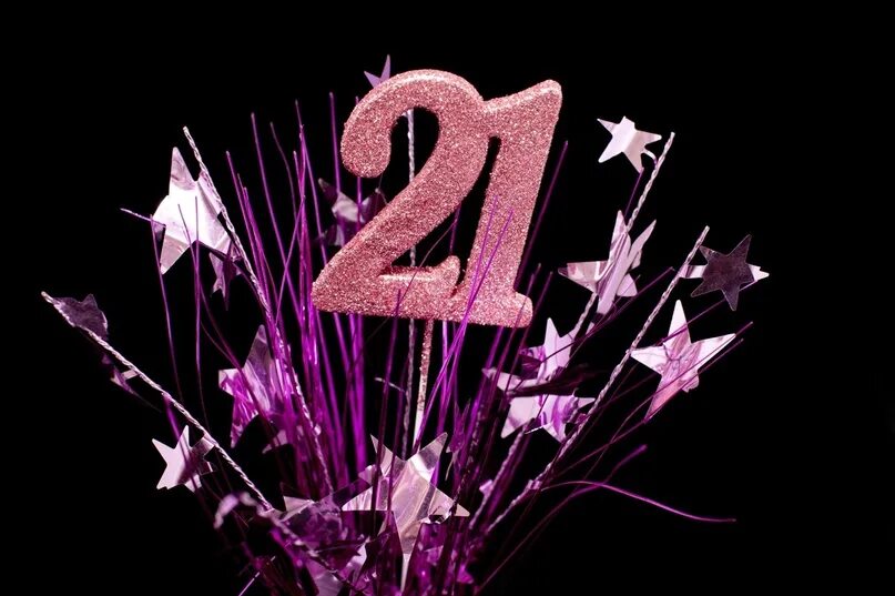 25 сентября 21 год. Листок календаря 20 октября. Открытки с 21 летием. С днем рождения 21. 25 сентября праздник.