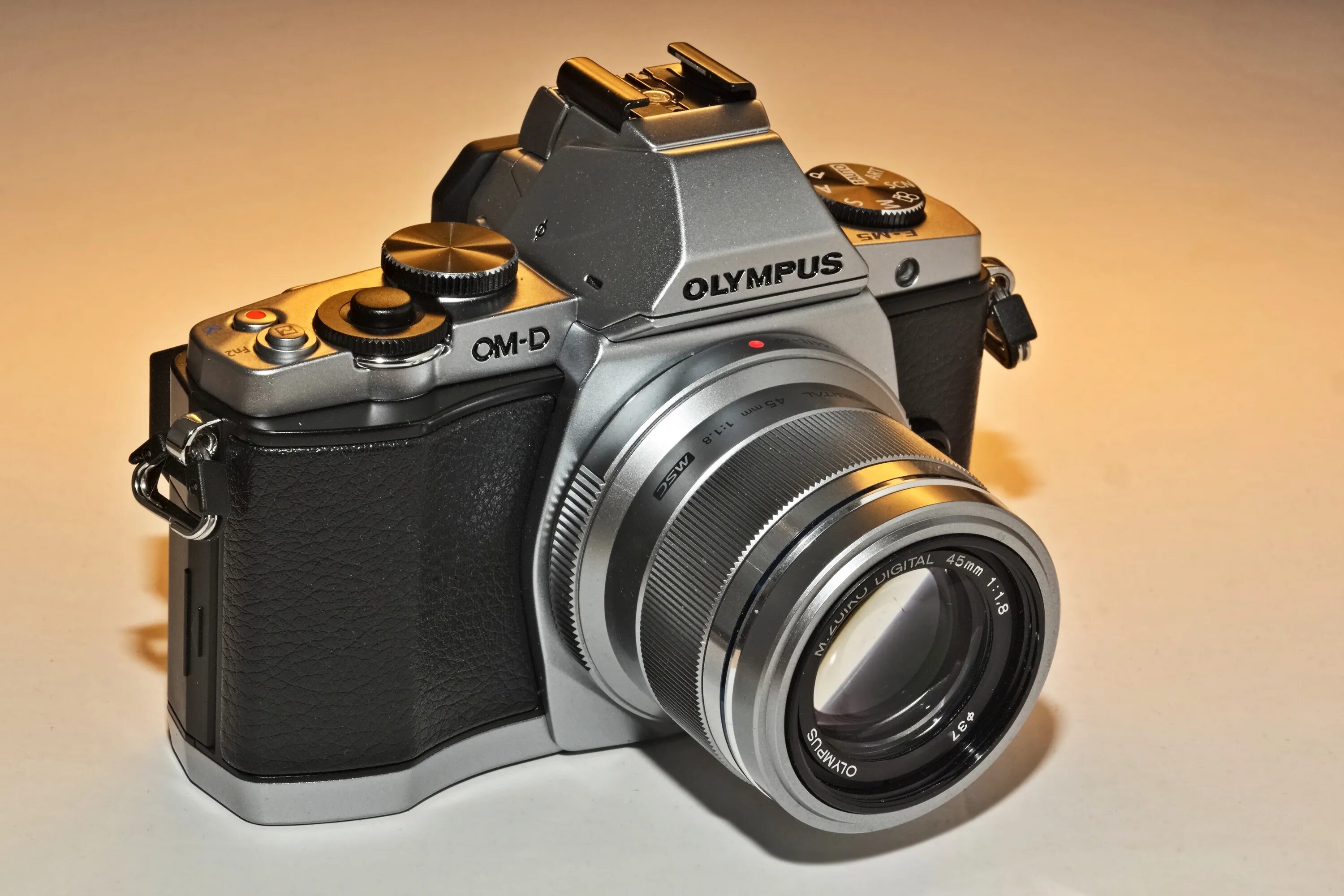 Olympus m5 mark. Фотоаппарат Olympus em 5. Olympus om-d e-m5. Olympus om-d e-m5 Mark II. Olympus om-d e 5.