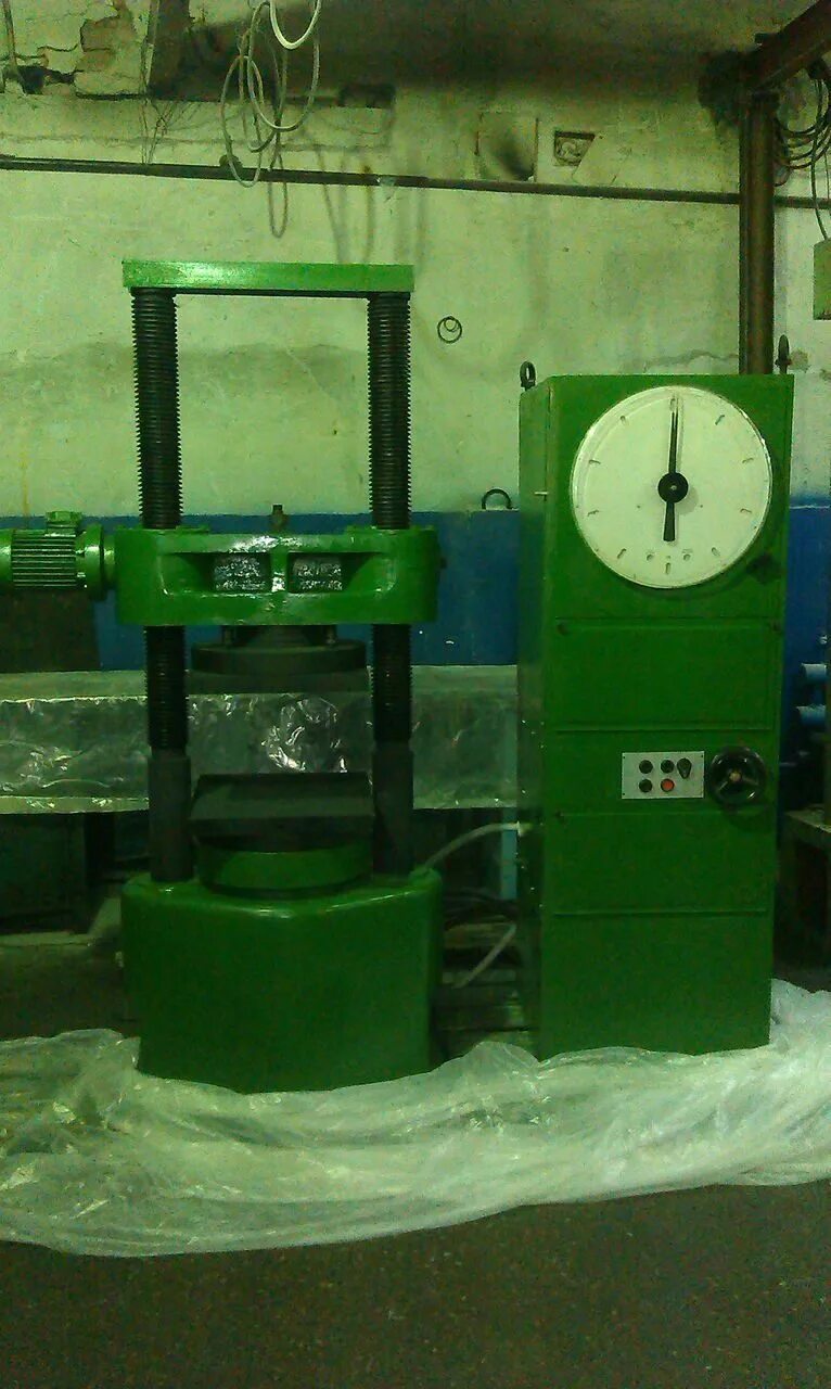 аппарат для климатических испытаний. разрывная машина instron 3369. пресс гидравлический зим п-10 характеристики. универсальная испытательная машина (уим). испытательный пресс п50 устройство.