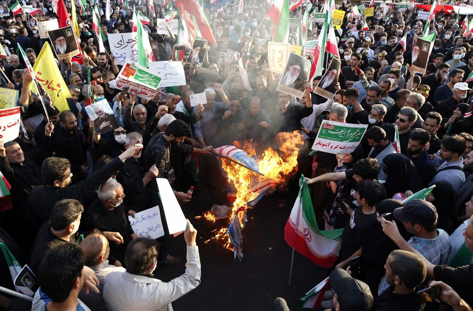Последние новости про иран. Протесты в Иране 2022 женщины.