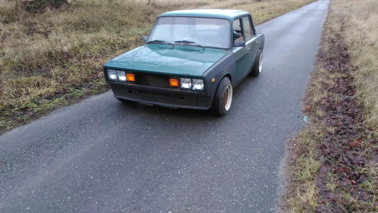 Ваз 2105 фары наоборот. Двойные фары 2105. Ваз 2105 с перевернутыми фарами. Капот аллигатор на ваз 2107. Ваз 2105 классика.