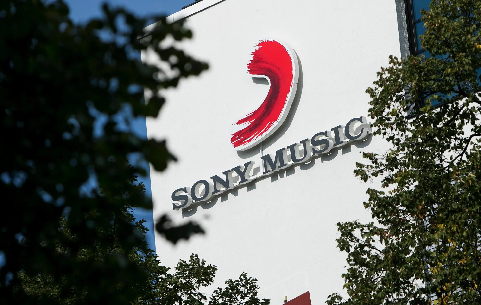 S one music. Sony Music. Sony Music Russia. Sony Music Entertainment. Sony Music Russia логотип.