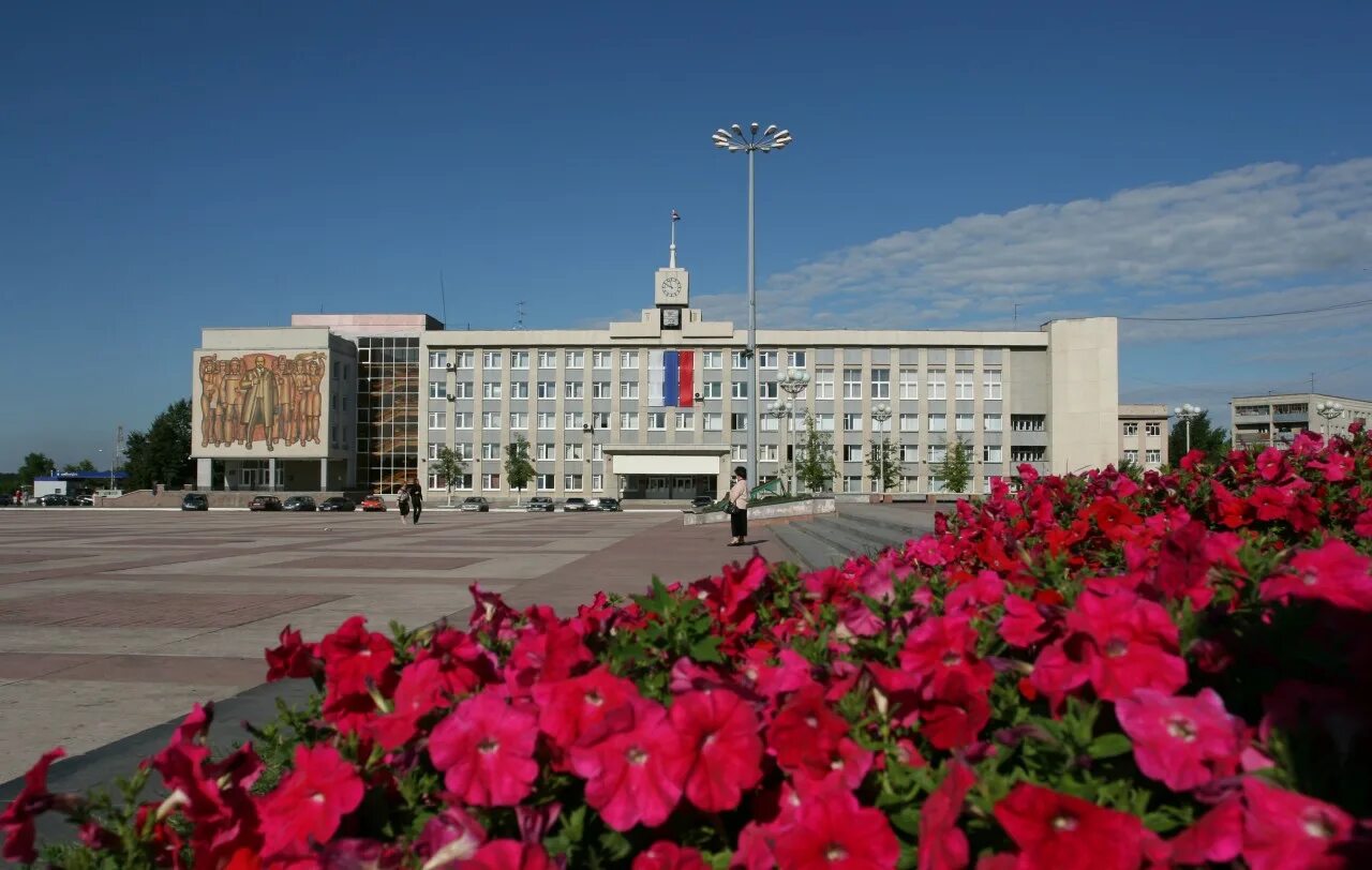 Памятник пушка каменск-уральский. План города каменска-уральского. Памятник пушка в каменске уральском. Номер города каменск уральский. Номер города каменск уральский.