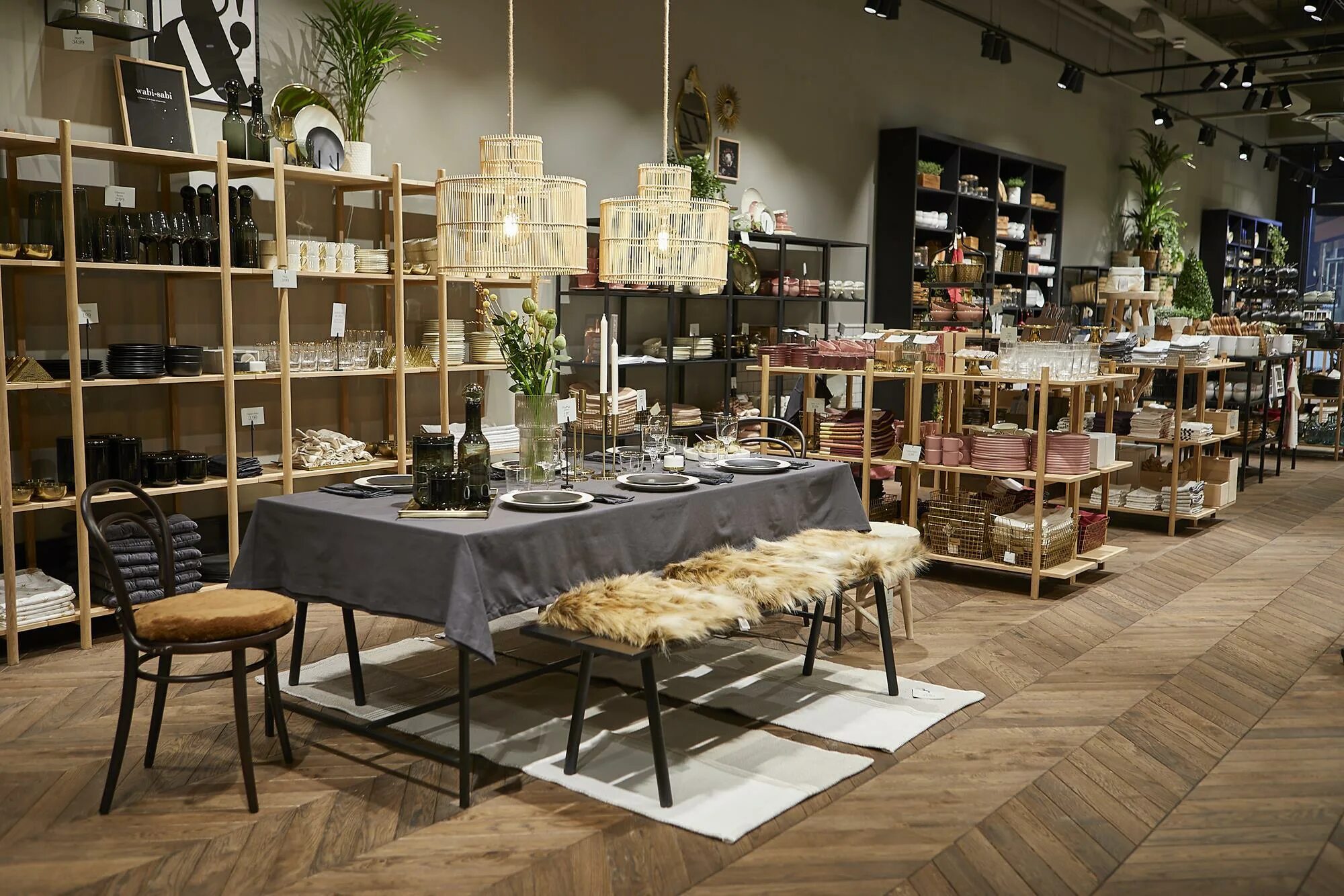 H store. HM Home СПБ. H M Home магазины. HM Home Бодрум. HM Home витрина.