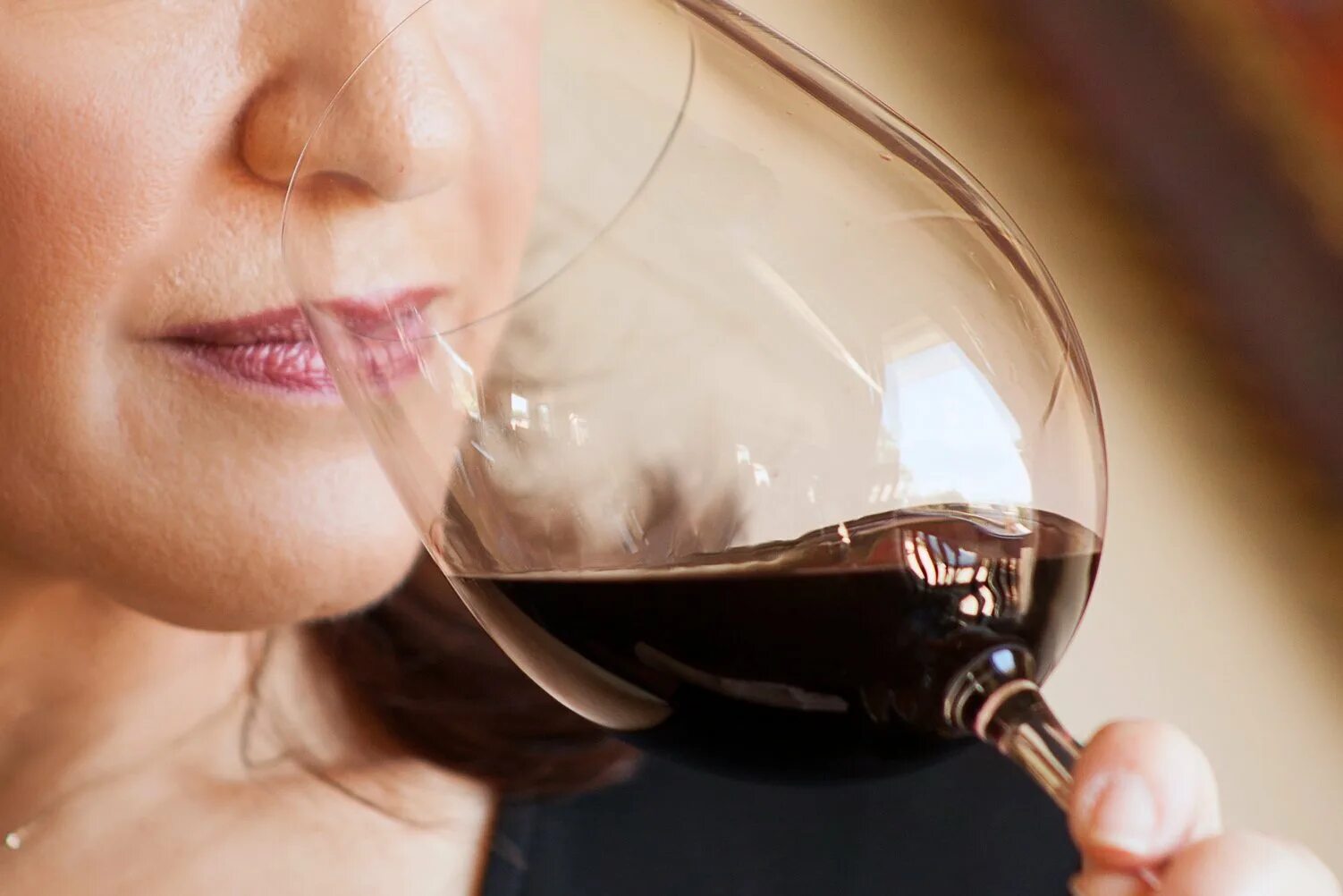 Аромат вина дегустация. Пить вино. Запах вина. Ароматы вина в бокале. Вкус вина помогает