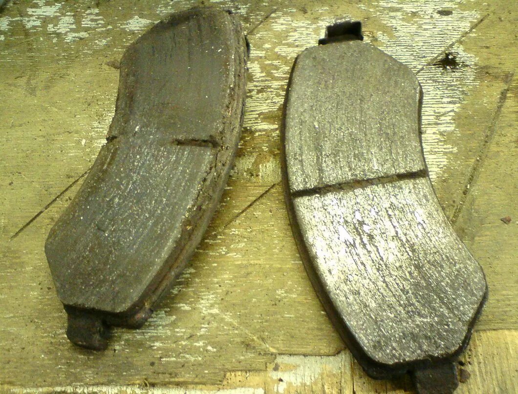 Тормозные колодки 4 поколения. Колодки передние тойота рав 4 2014. Ravon r4 колодки передние артикул. Колодки передние тойота рав 4. Sp1848 sangsin.