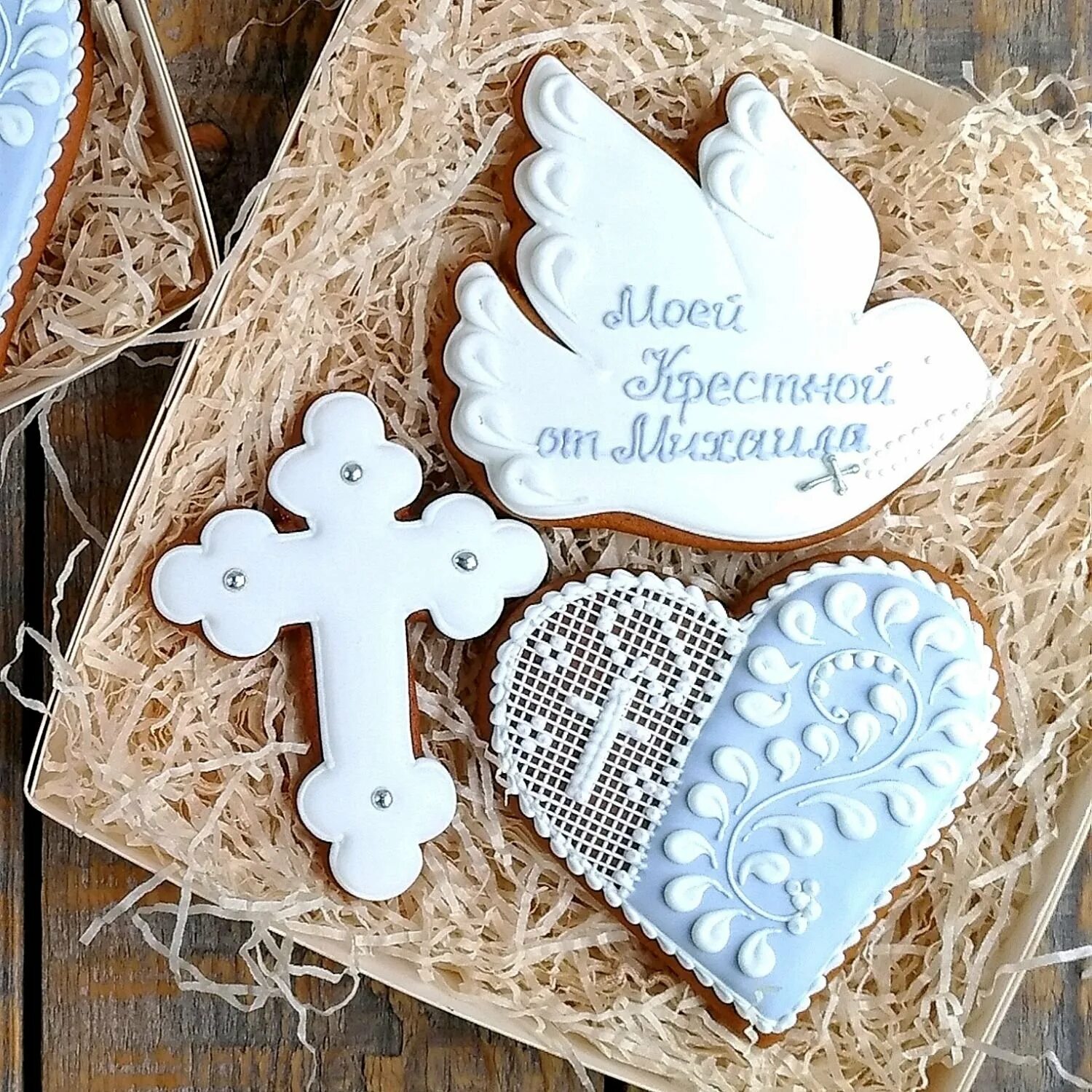 Торт крестнику. Подарок на крестины. Торт на 1 годик и крестины мальчику. Сувениры на крестины. Торт на крещение.