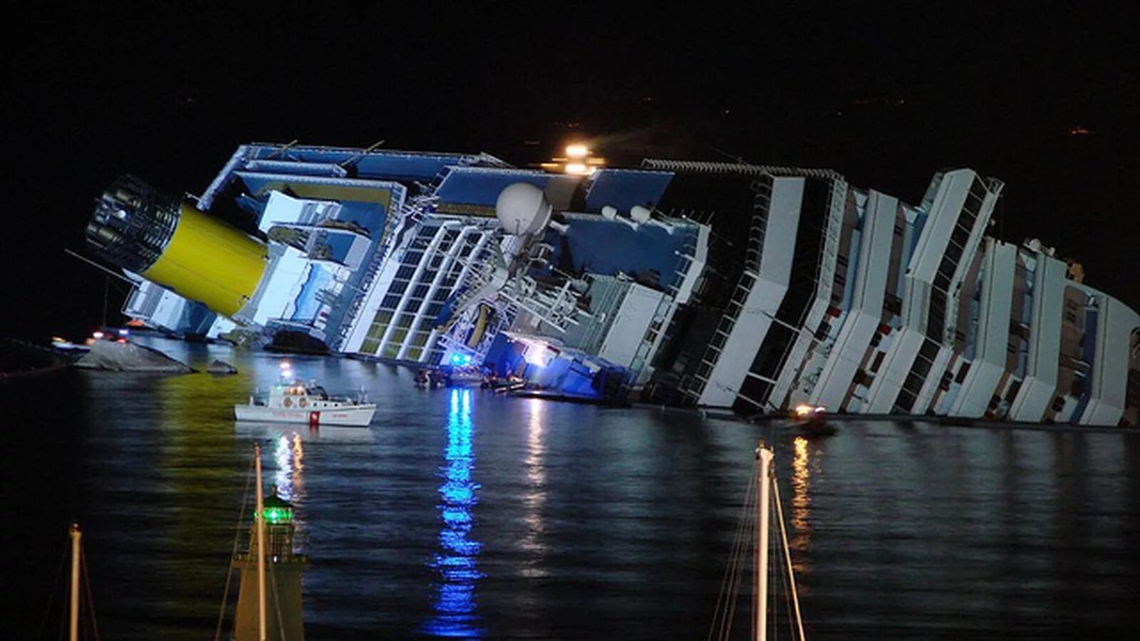 Коста конкордия. Коста Конкордия 2012. Затонувший лайнер Costa Concordia. Крушение теплохода Коста Конкордия. Теплоход Коста Конкордия.