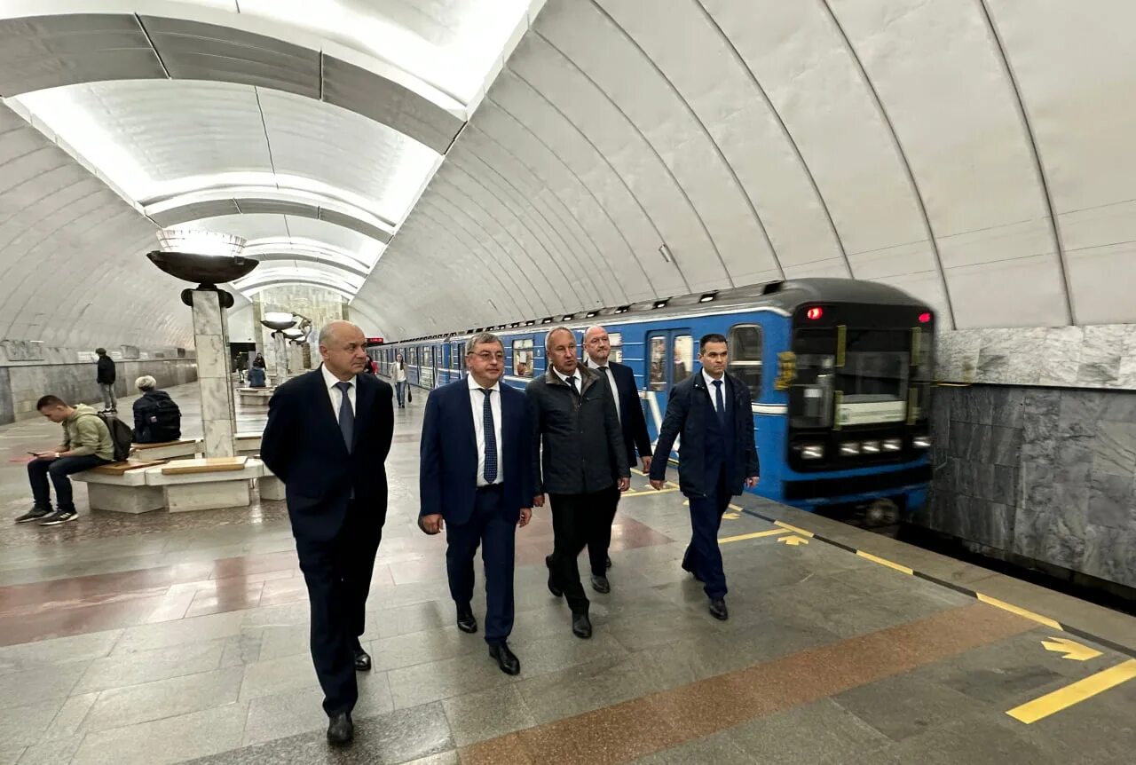 Метрополитен заместители. ЕМУП Екатеринбургский метрополитен. В.Б Гулин Ространснадзор. Фото дозатора, 1 зам метрополитена.