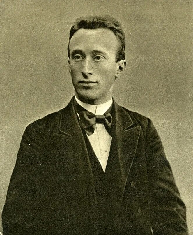 Уродцы тод браунинг 1932. Исаак спрэг живой скелет. Родившиеся в начале 20 века. Русское купечество: мамонтовы, морозовы, рябушинские. Родившиеся в начале 20 века.