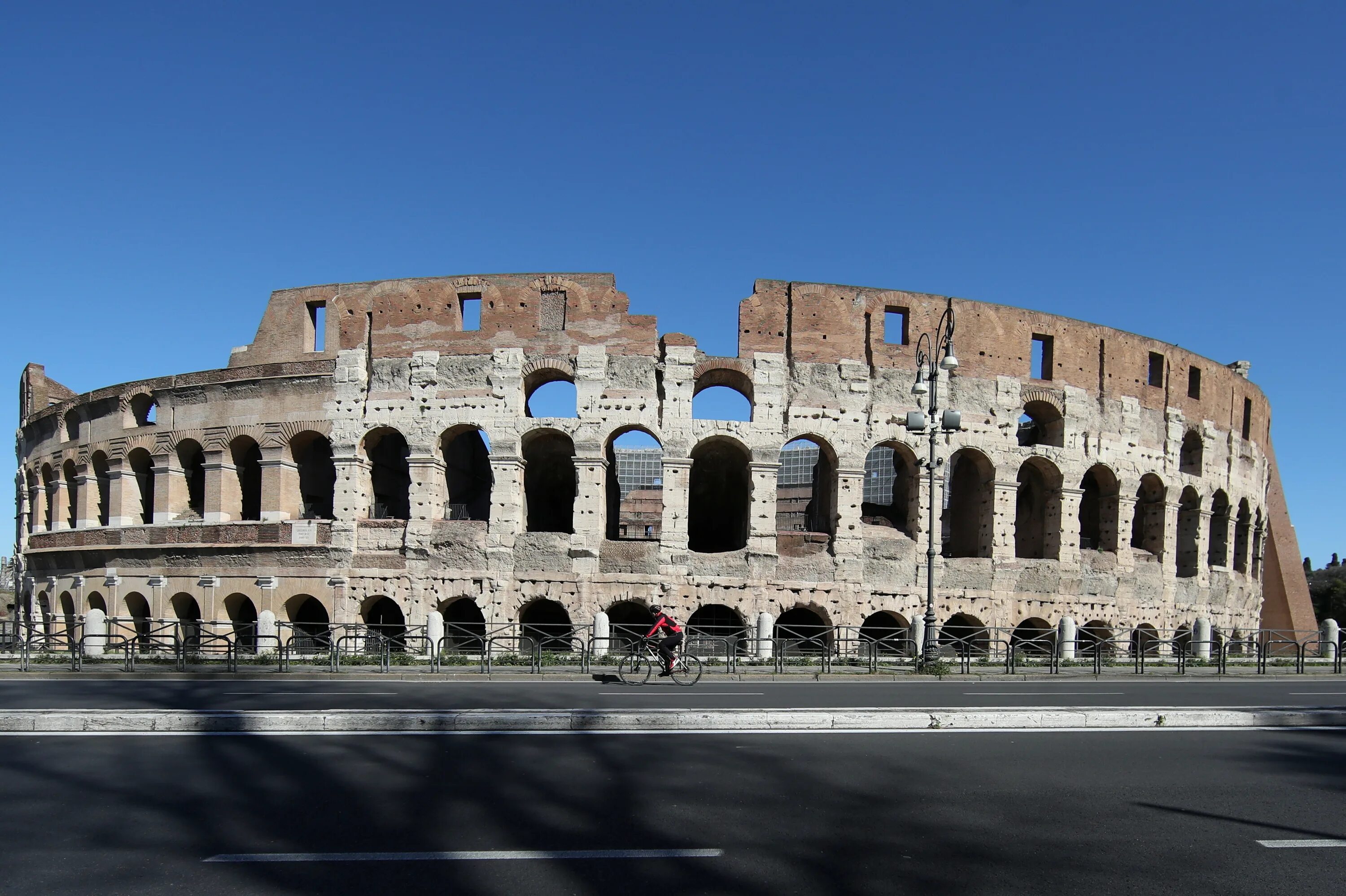 Колизей. Colosseum 2021. Колизей Холл название.