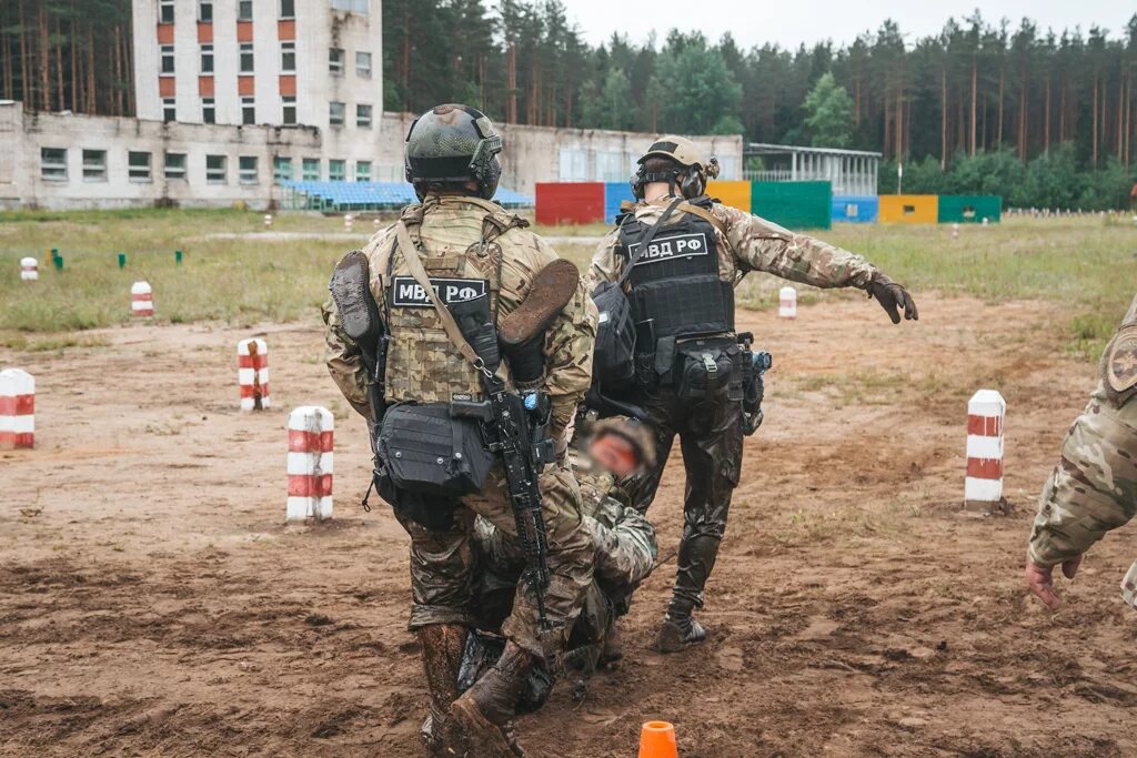 Чем отличается спецназ от омона. СОБР Тайфун. ОМОН Тайфун Набережные Челны.