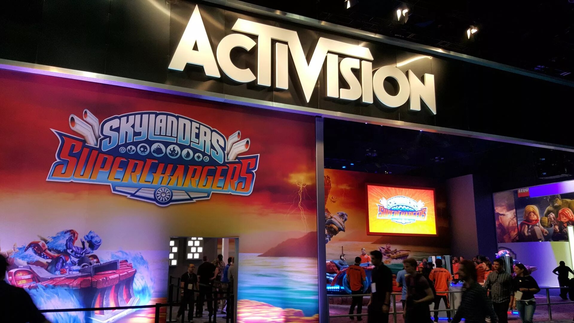 Activision проекты. Activision 1979. Игровая студия Activision. Activision Blizzard. Activision Blizzard логотип.