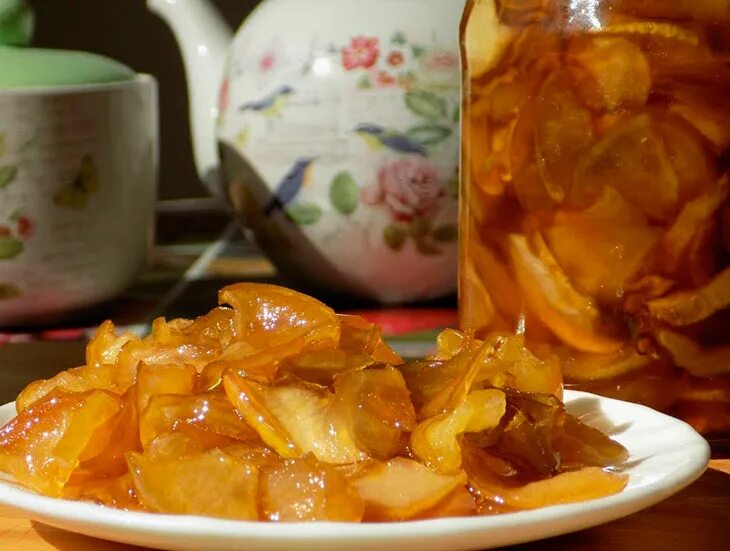 Яблочное варенье дольками рецепт. Яблочное варенье "карамельные дольки". Варенье из яблок дольками. Янтарное яблочное варенье. Янтарное варенье из яблок.