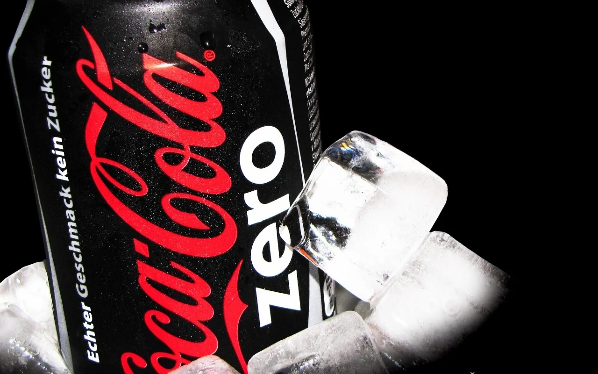 Обои coca cola. Кока кола. Coca Cola обои. Кока кола в черной банке. Картинки Кока кола на рабочий стол.