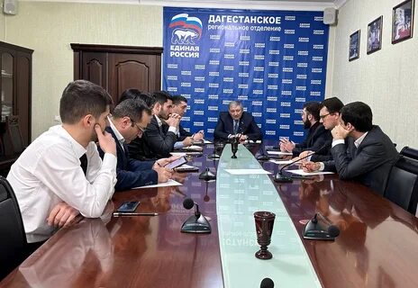 Махачкала в апреле
