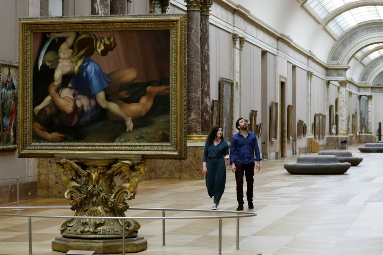 Музей изобразительных искусств Лувр. Галерея в Париже Лувр. Галерея Микеланджело Лувр.