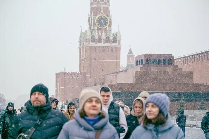Выйду на площадь. Митинг москва 1991 манежная. Печальный конь стих. Ваиль аисее. Красная площадь москва 1990.