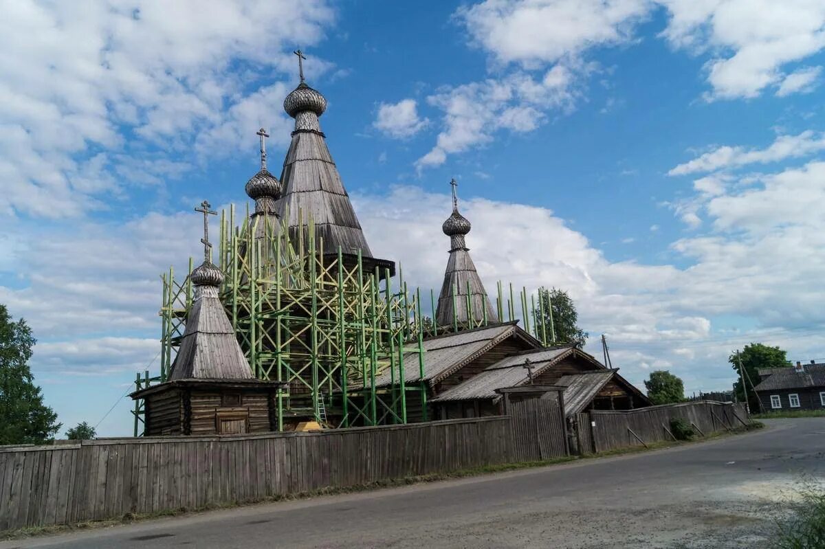 Кемь Успенский храм. Успенский собор в Кеми Карелия. Успенский собор в городе Кемь. Храм город Кемь Карелия.