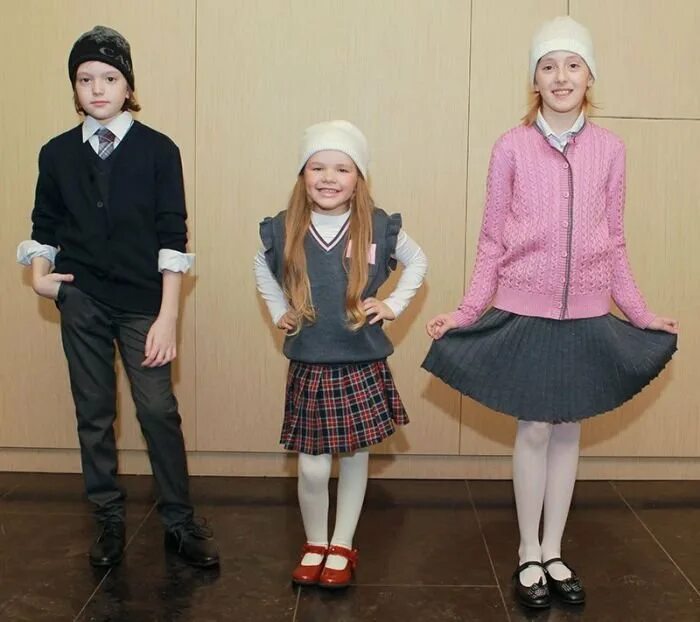 Деловой стиль одежды для девочек. Школу девушке. Школьная форма в россии. Одежда для школьников. Какую одежда в школу носили в.