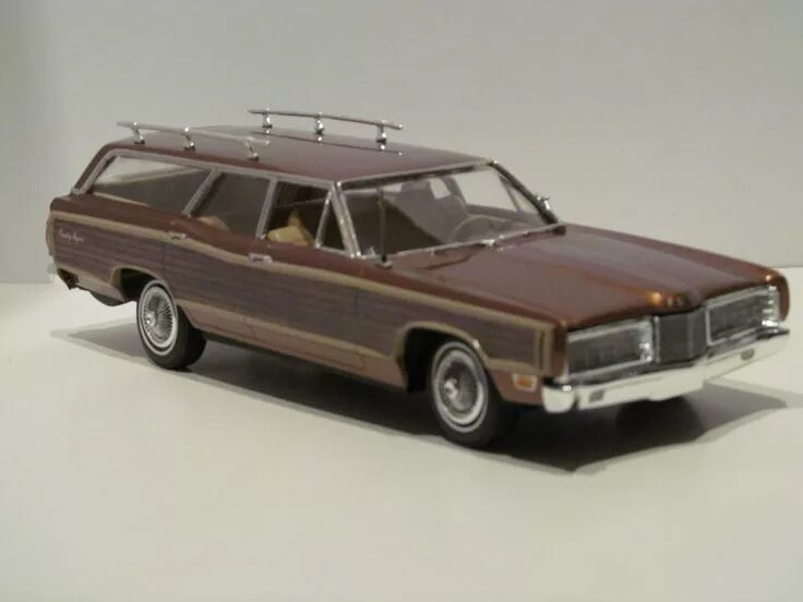 Wagon model. Ford scale model.