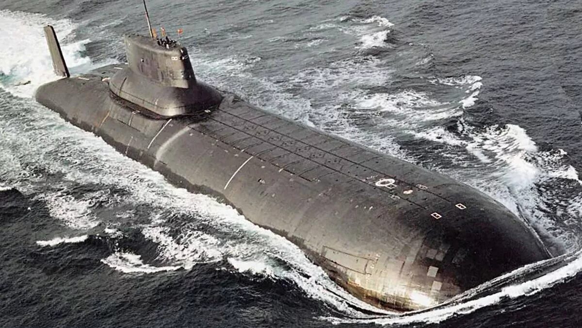 Атомные подводные лодки в мире. Атомная подводная лодка акула. Подводная лодка акула Тайфун. Подводные лодки проекта 941 «акула».