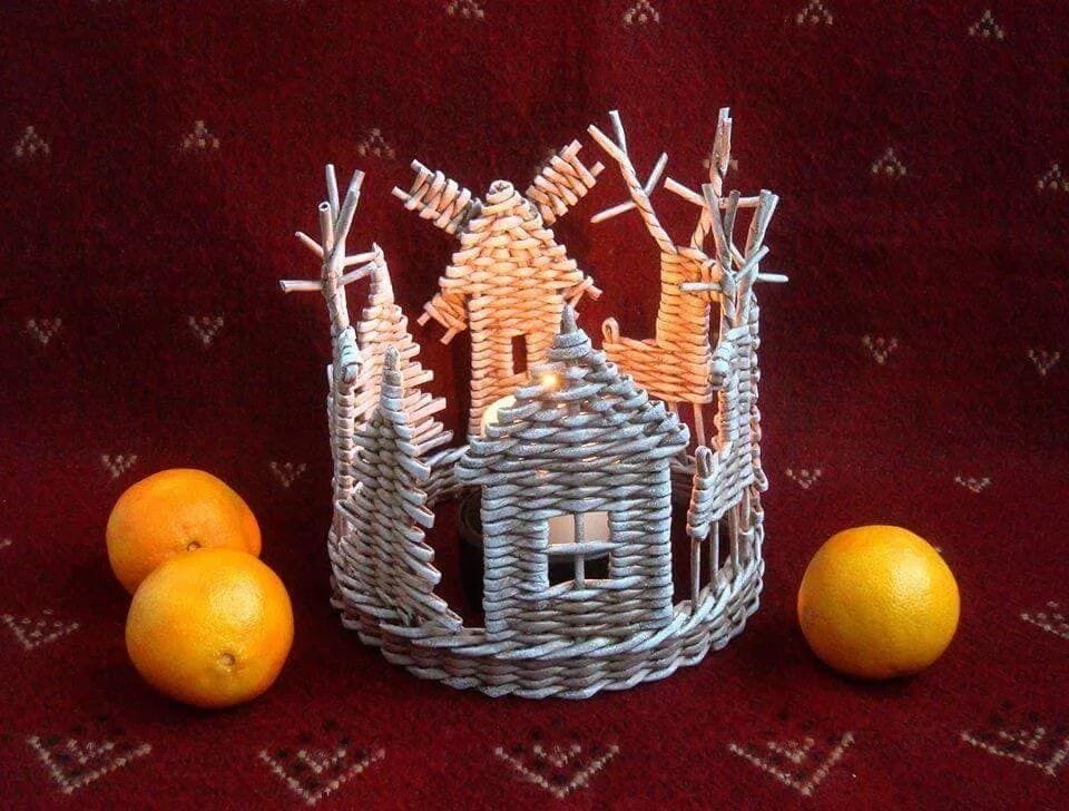 Плетеные новогодние игрушки. Новогодние украшения из бумажной лозы. Новогодние игрушки из бумажной лозы. Новогодние украшения из бумажной лозы. Елка из бумажных трубочек.