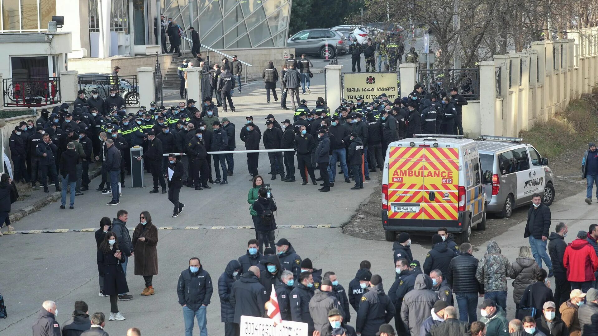 Грузия суд. Саакашвили 2021. Саакашвили Irakli Gedenidze. Митинг Саакашвили Тбилиси. Саакашвили в суде.