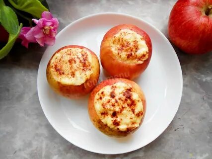 Запеченные яблоки в мультиварке