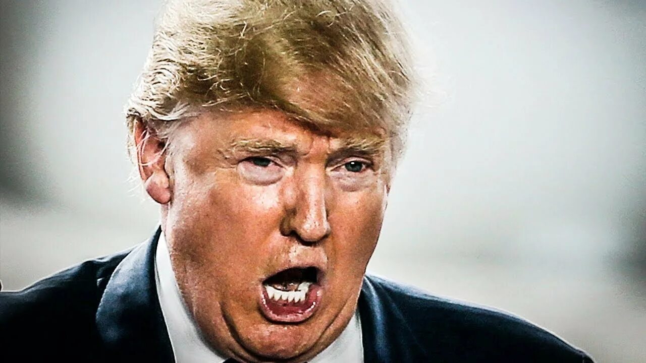 Почему трамп проигрывает. Парик дональда трампа. трамп прическа. у трампа слетел парик.