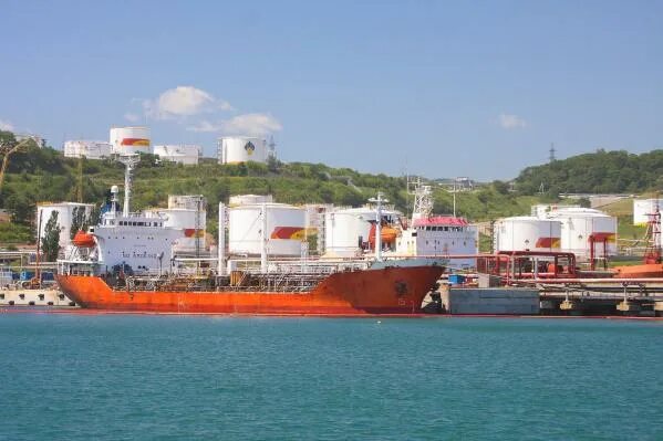 Ооо морской терминал. ООО РН-морской терминал находка. Туапсинский нефтяной терминал. РН-морской терминал Туапсе. Нефтебаза РН морской терминал.