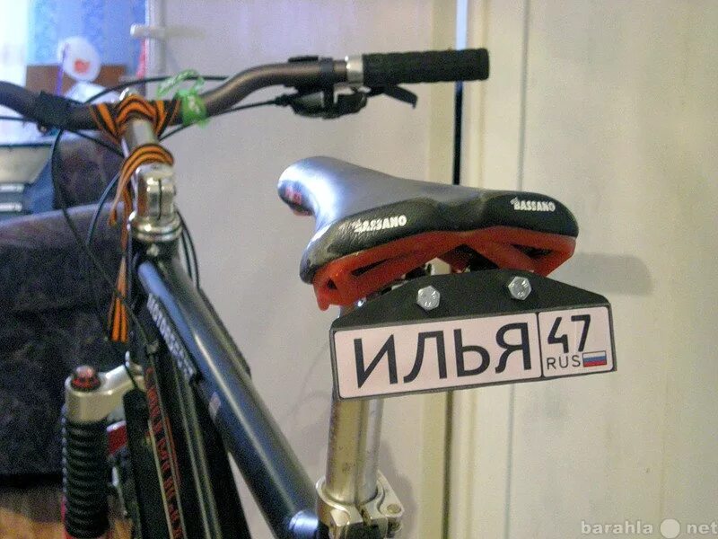 Держатель для телефона для велика. Крепление смартфона на велосипед своими руками. Подставка для телефона на велосипед. Крепление для телефона на велосипед. Номер телефона на велосипед.