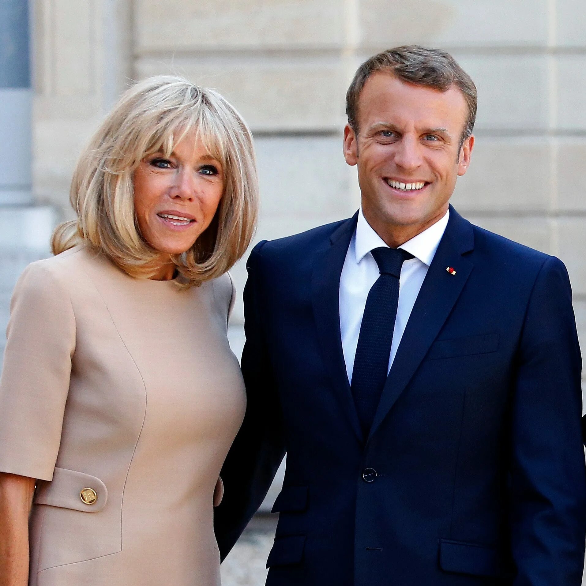 Сколько лет макрону и его жене сейчас. Жена президента Франции Макрона в молодости. Макрон в молодости.