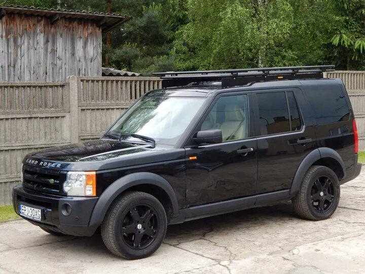 Ленд Ровер Дискавери 3 багажник. Ленд Ровер Дискавери 3 крыша. Land Rover Discovery 3 хаки. Дискавери 3 сбоку. Дискавери крыша