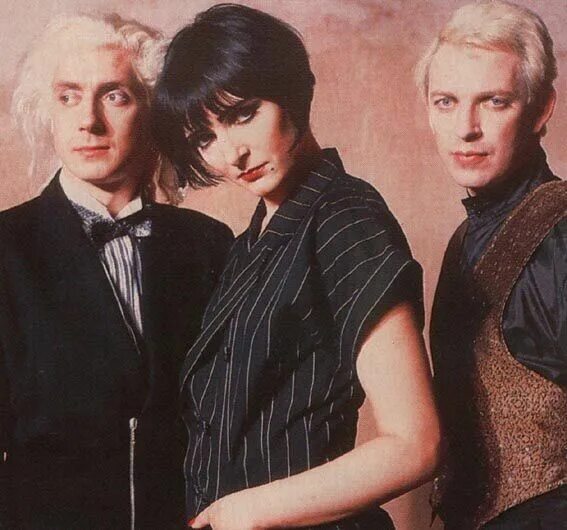 Группа jigsaw feeling. Группа Siouxsie and the Banshees. Banshee. Постер Siouxsie and the Banshees.