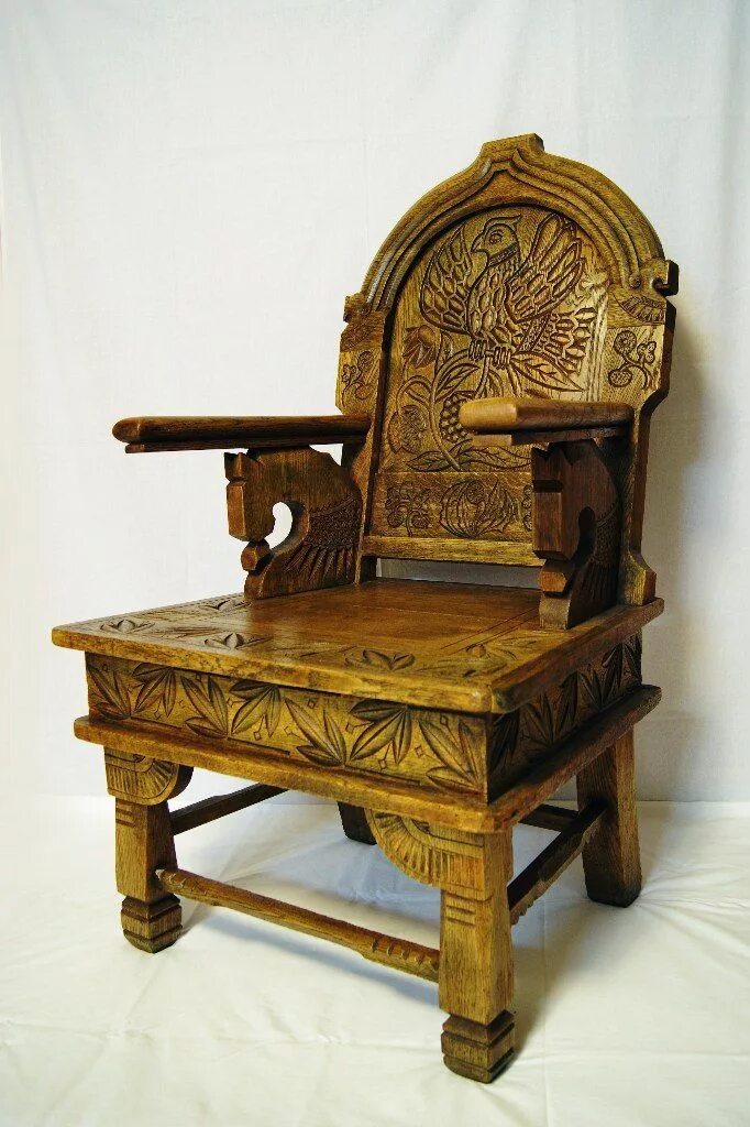 Russian chair. Кабинетное кресло xviii век. Старинное кресло. Неорусский стиль мебель абрамцево. Russian chair.