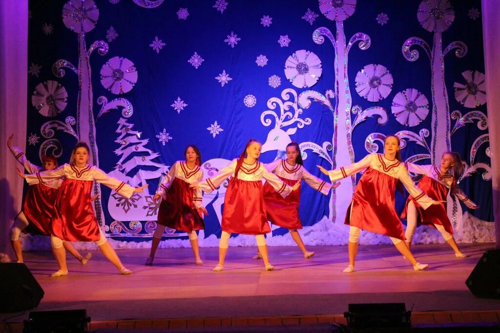 школьный конкурс этюдов. с днем молодежи. каскад балашиха танцы. сайт центра культуры и молодежи сухоноговский. концерт концертного коллектива сувенир.