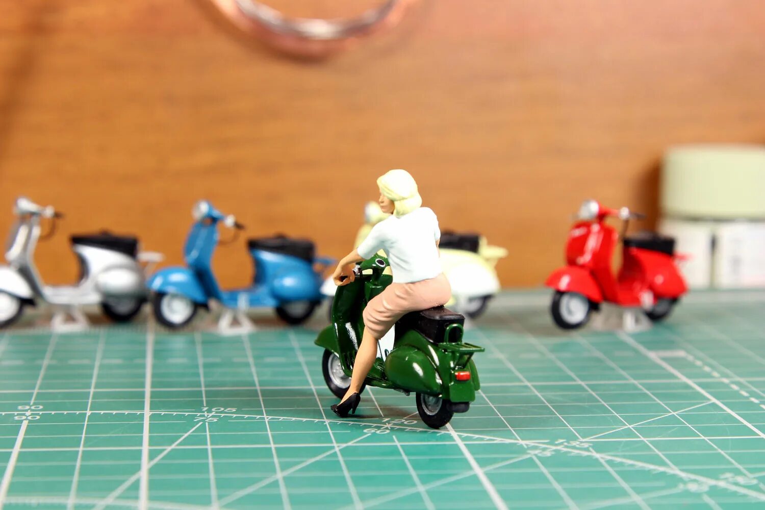 1 43 01 03. 1 43 01 03. 1 43 01 03. Фигурки в 43 масштабе. Ваз 2103 модель.