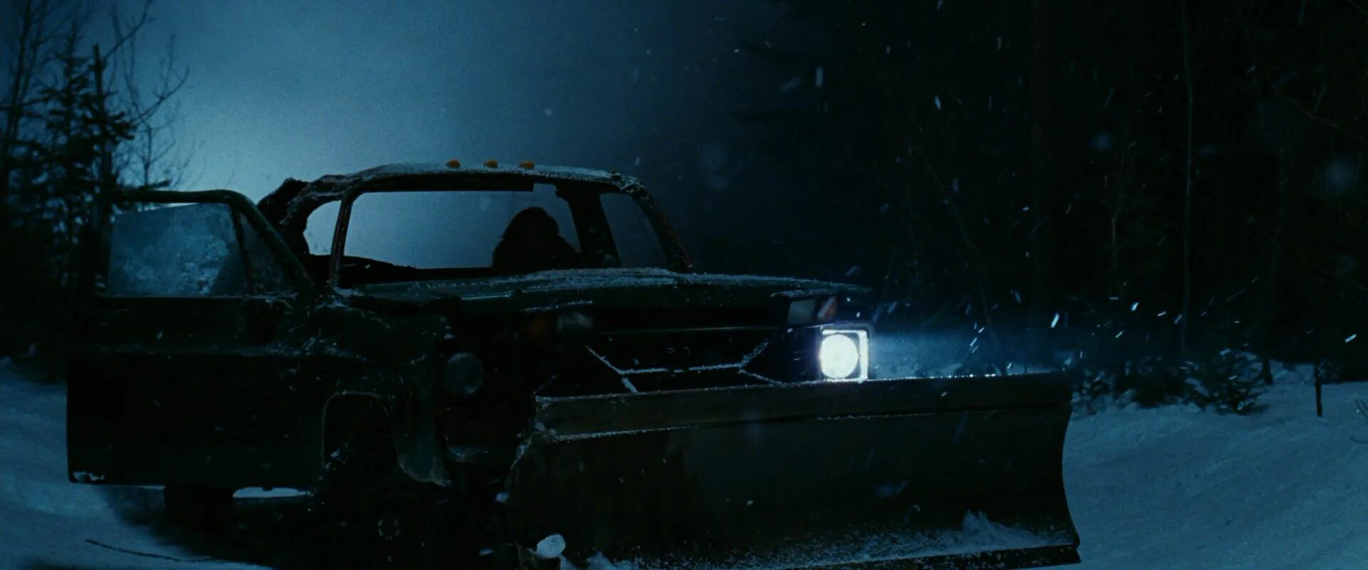 Призраки фильм 2007. Фильм пронизывающий ветер 2007. Chill movies. Эмили блант 2007. Ледяной ветер фильм 2007.