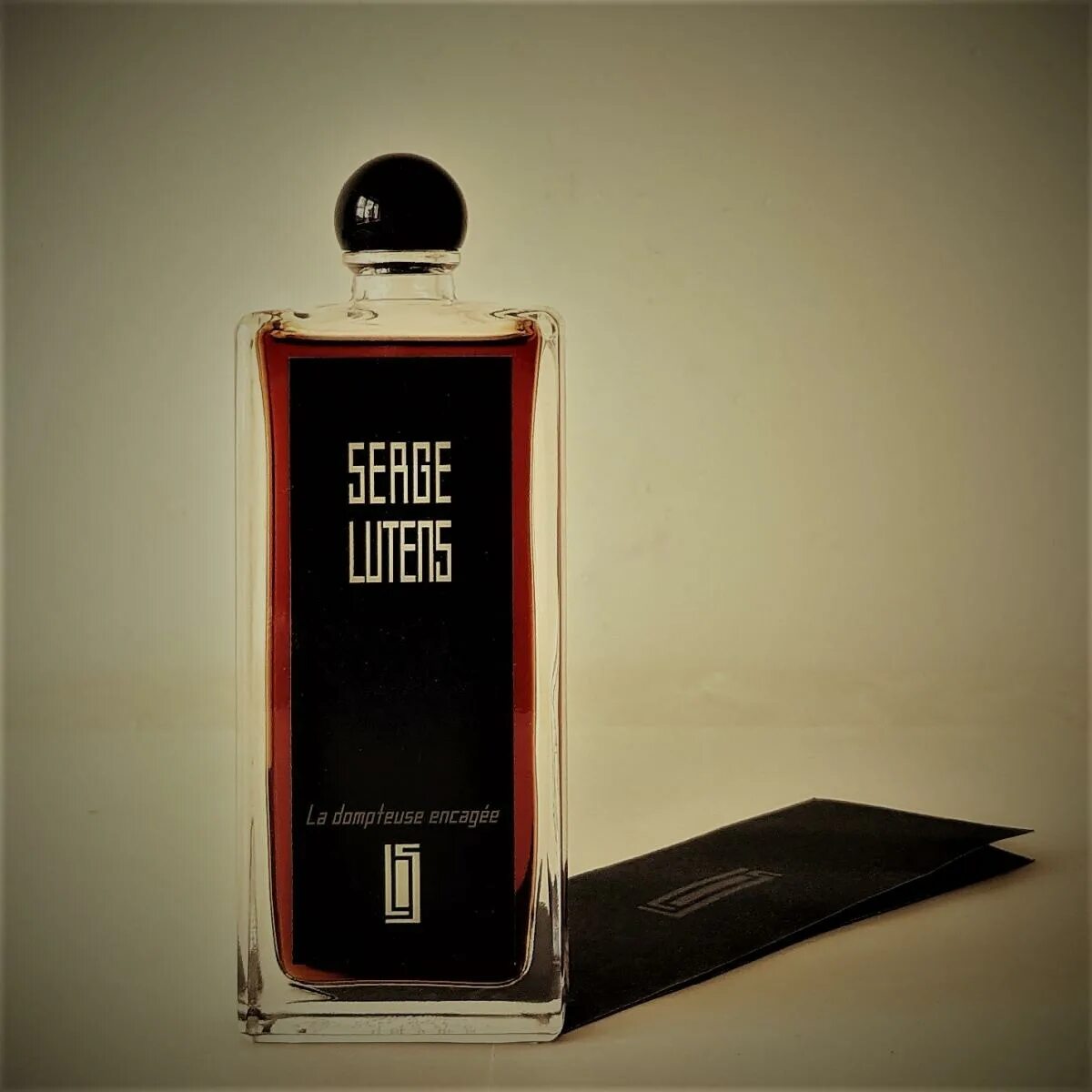 Serge lutens encagee. Serge lutens encagee
