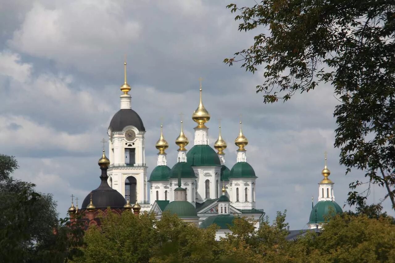 Святые саровской пустыни. Свято-Успенский Саровский монастырь. Свято-Успенская Саровская пустынь, Саров. Свято-Успенский мужской монастырь Саров.