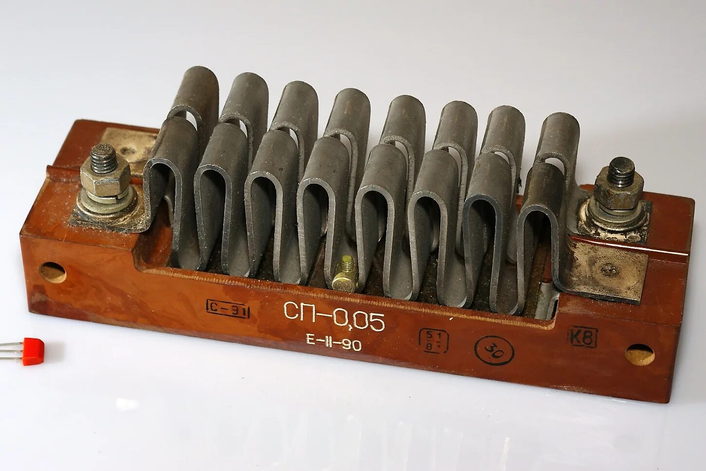 Подстроечные резисторы сп4-1 с9 0. Старый круглый потенциометр ссср. Сп3-16 резистор. Сп3-9б. Переменный резистор сп-04.