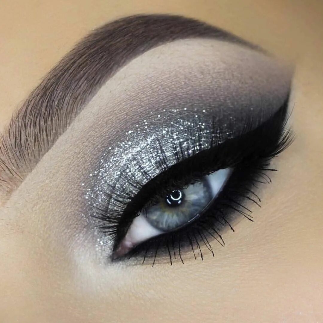Welches Make-up bei der Promotion 2019-2020 zu tun: Fotos, Ideen