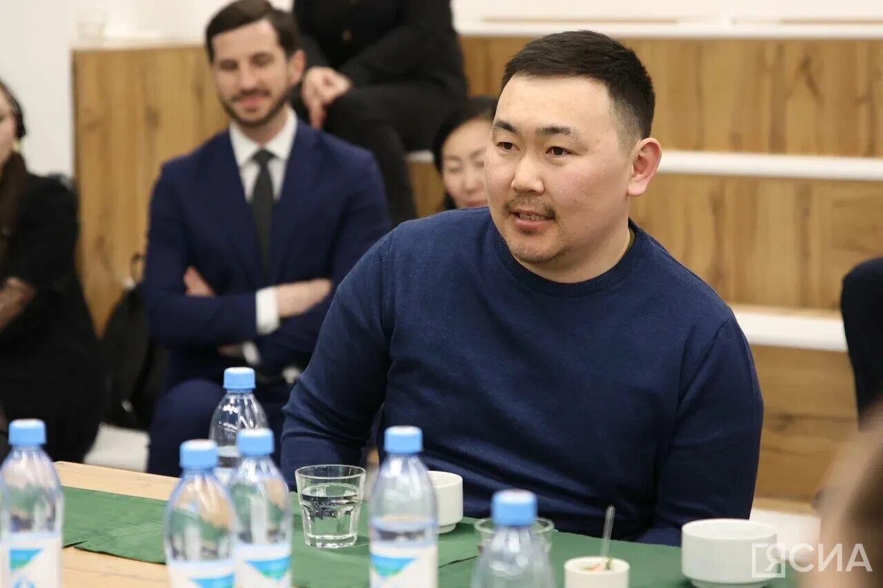 Женя якут. Якут блоггер. Известные якуты. Женя якут. Бомж якут.