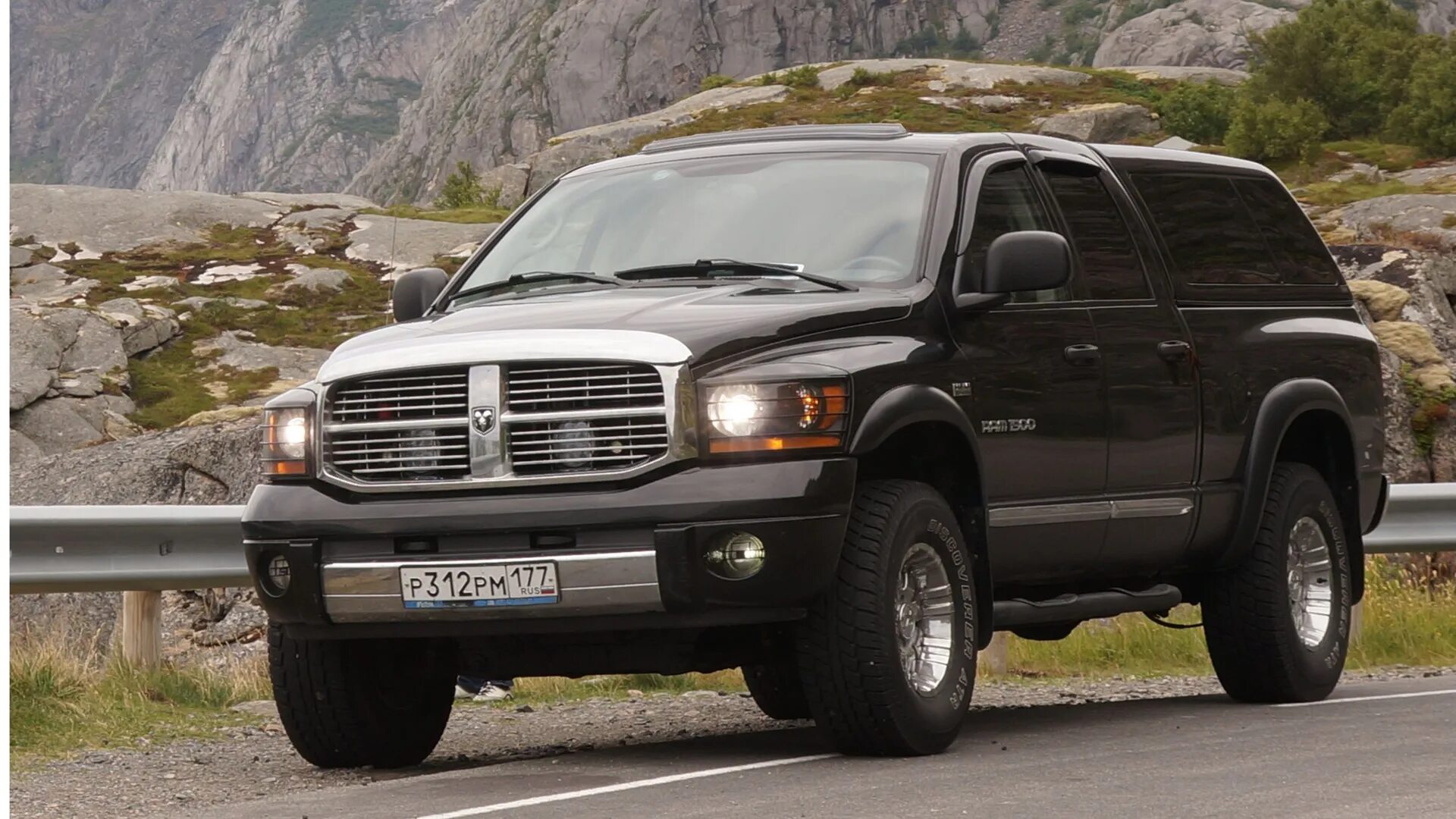 Dodge Ram 9500. Додж рам 9500. Dodge Ram с закрытым кузовом. Dodge Ram универсал. Ram россия