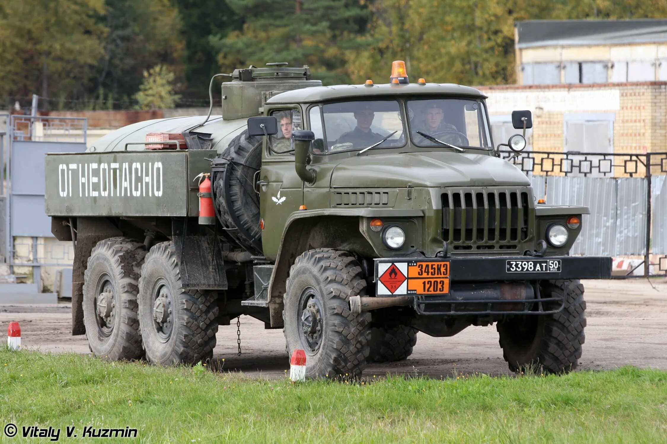 Урал 4320 автозаправщик. Урал 4320 атз 5. Урал 4320 топливозаправщик. Урал 4320 автозаправщик. Урал 4320 топливозаправщик.