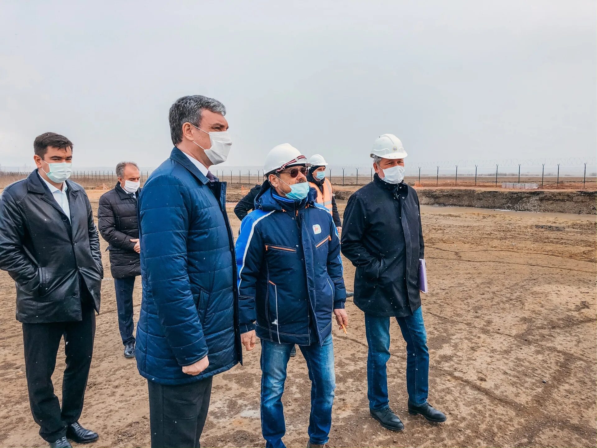 Аэропорт симферополь 1990. Аэропорт пермь большое савино. Аэропорт большое савино взлетная полоса. Домодедово терминал 2. Терминал т2 аэропорта домодедово.